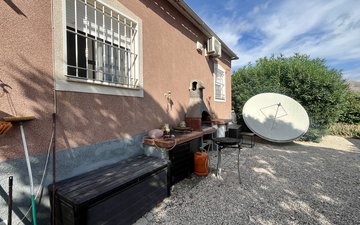 Property slide 21