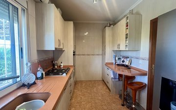 Property slide 32