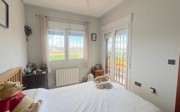 Property slide 32