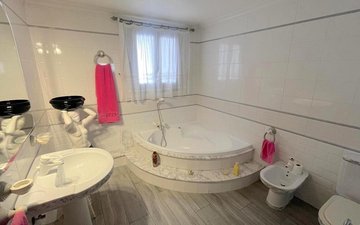 Property slide 28