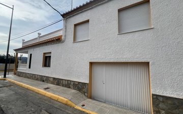 Property slide 32