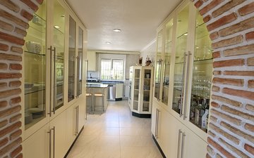 Property slide 32