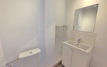 Property slide 14