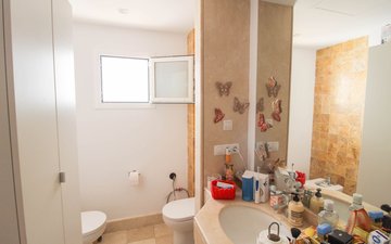 Property slide 35