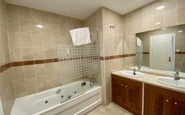 Property slide 20