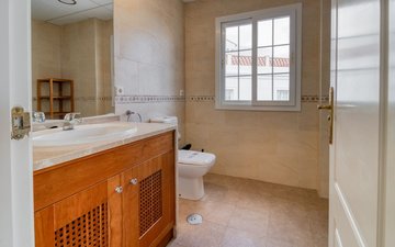Property slide 28