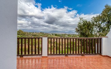 Property slide 32