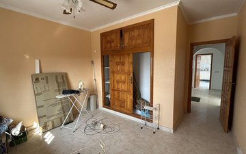 Property slide 32
