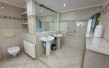 Property slide 20
