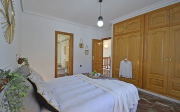 Property slide 16