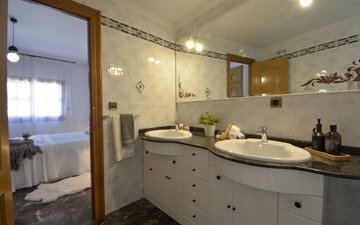 Property slide 25