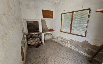 Property slide 44