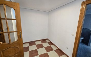 Property slide 32