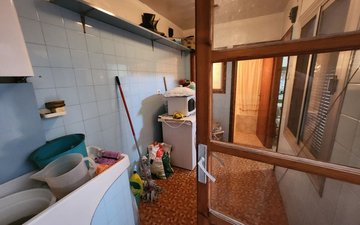 Property slide 22