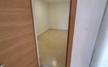Property slide 22