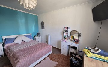 Property slide 39