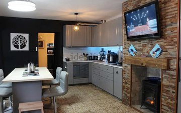 Property slide 10