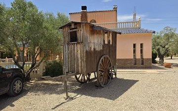 Property slide 32