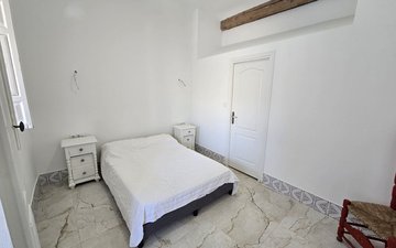 Property slide 11