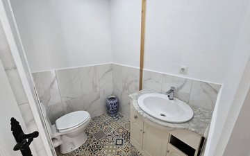 Property slide 16