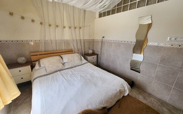 Property slide 25