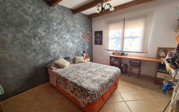 Property slide 19