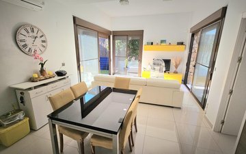 Property slide 19