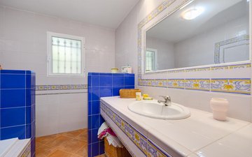 Property slide 10