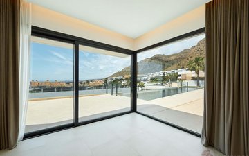 Property slide 21