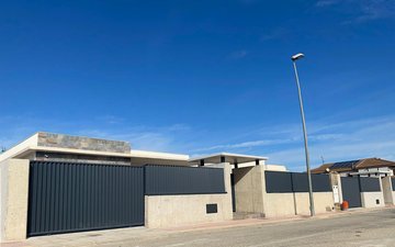 Property slide 16