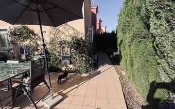 Property slide 10