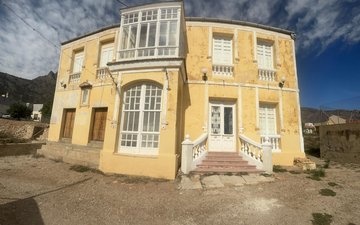 Property slide 24