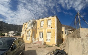 Property slide 22
