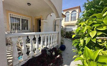 Property slide 10