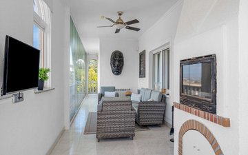 Property slide 33