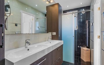 Property slide 48