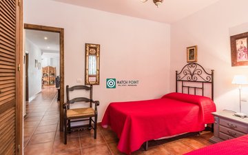 Property slide 40