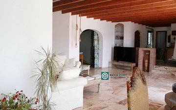 Property slide 10