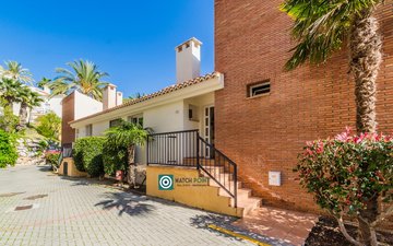 Property slide 46