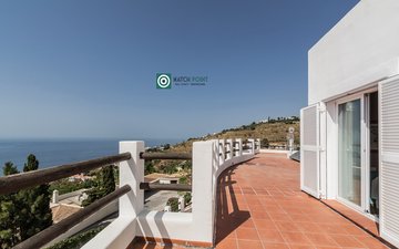 Property slide 32