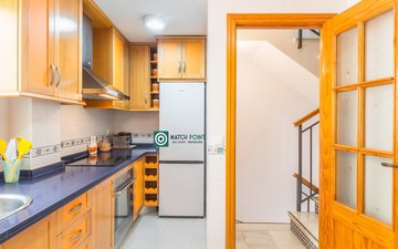 Property slide 32