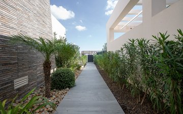 Property slide 22