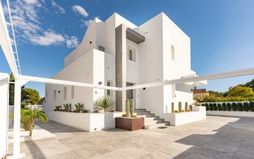 Slajd nieruchomości 37