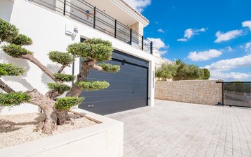 Property slide 30