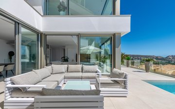 Property slide 17