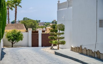 Property slide 36