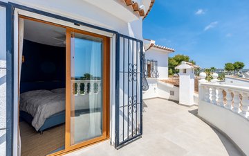 Property slide 50
