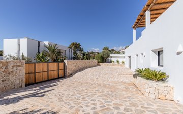Property slide 18