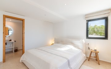 Property slide 44