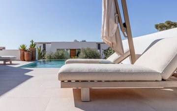 Property slide 10